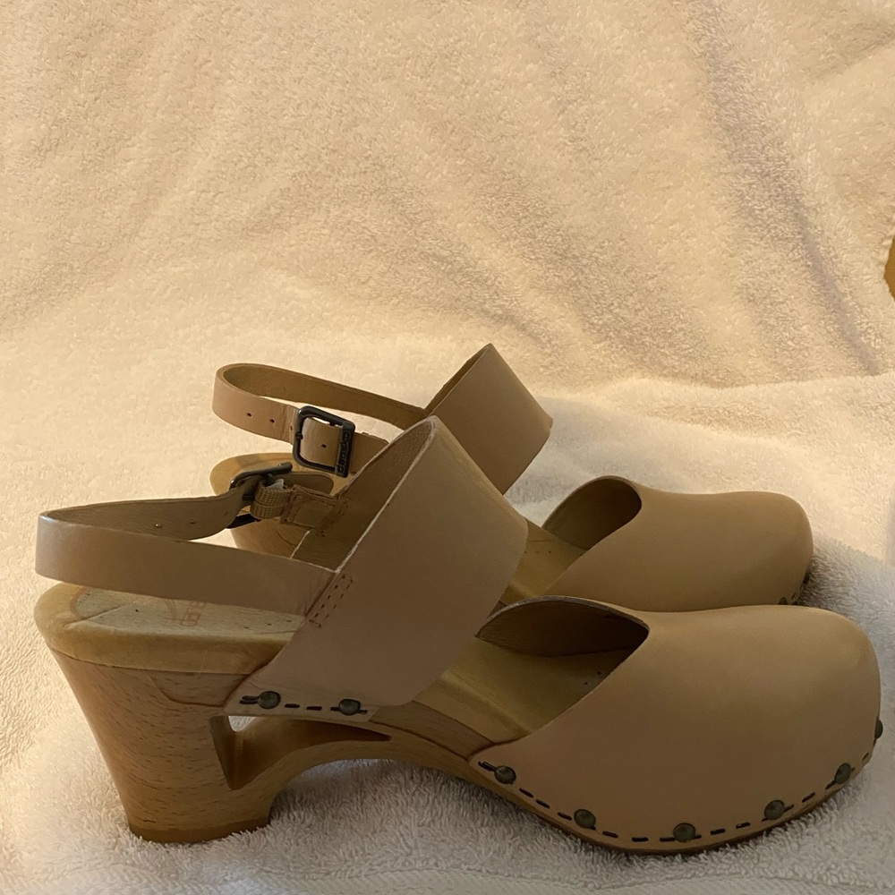 Dansko Clog - Cream Sandals